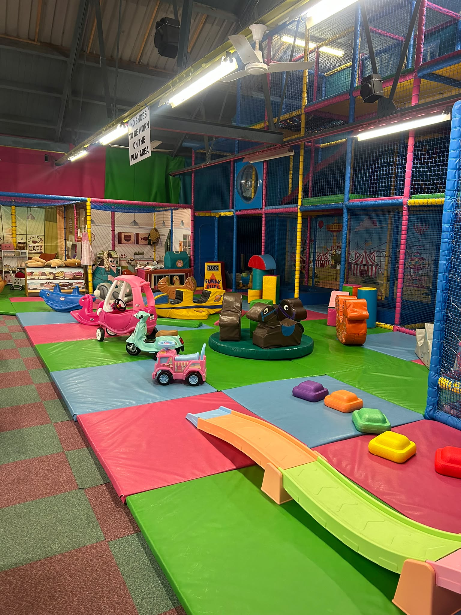 Tumbles Play Gym